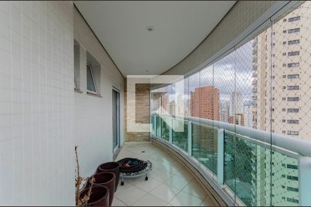 Apartamento à venda com 320m², 4 quartos e 5 vagasVaranda da Suíte 2 e 3