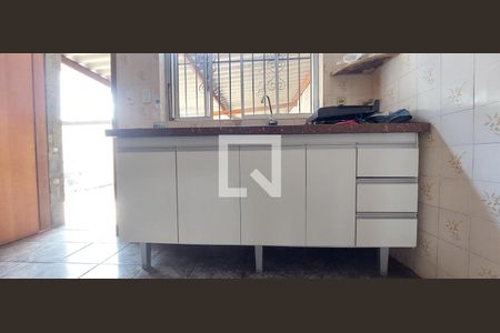 Casa à venda com 250m², 2 quartos e 3 vagas Casa à venda com 250m², 2 quartos e 3 vagasCozinha