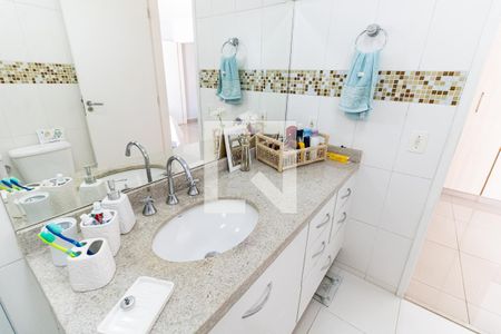 Casa à venda com 162m², 3 quartos e 4 vagas Casa à venda com 162m², 3 quartos e 4 vagasBanheiro da Suíte 1