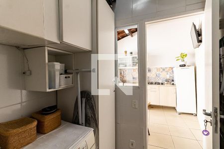 Casa à venda com 162m², 3 quartos e 4 vagas Casa à venda com 162m², 3 quartos e 4 vagasÁrea de Serviço