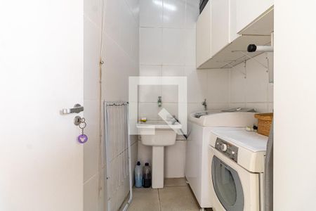 Casa à venda com 162m², 3 quartos e 4 vagas Casa à venda com 162m², 3 quartos e 4 vagasÁrea de Serviço