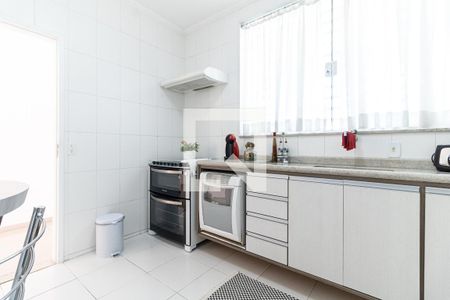 Casa à venda com 162m², 3 quartos e 4 vagas Casa à venda com 162m², 3 quartos e 4 vagasCozinha