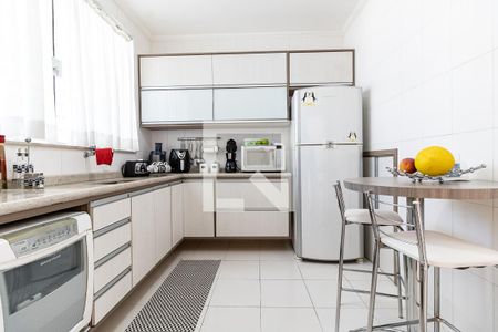 Casa à venda com 162m², 3 quartos e 4 vagas Casa à venda com 162m², 3 quartos e 4 vagasCozinha