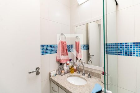 Casa à venda com 162m², 3 quartos e 4 vagas Casa à venda com 162m², 3 quartos e 4 vagasBanheiro da Suíte 2