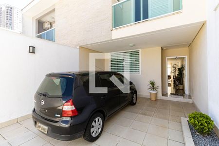 Casa à venda com 162m², 3 quartos e 4 vagas Casa à venda com 162m², 3 quartos e 4 vagasGaragem