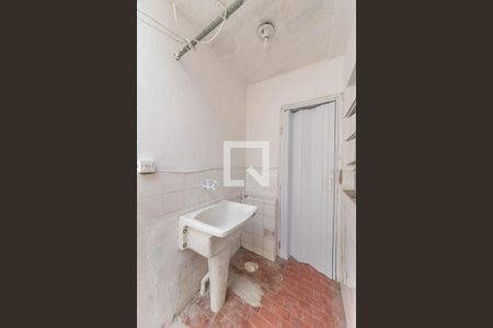 Casa à venda com 300m², 4 quartos e 2 vagas Casa à venda com 300m², 4 quartos e 2 vagasCasa 2 - Lavanderia