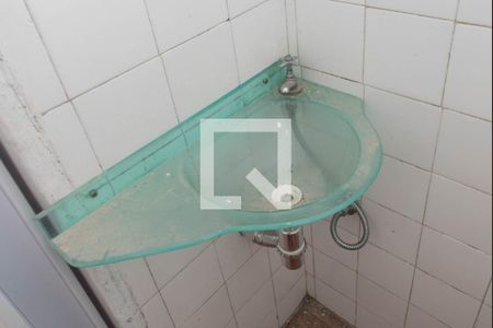 Casa à venda com 300m², 4 quartos e 2 vagas Casa à venda com 300m², 4 quartos e 2 vagasCasa 2 - Banheiro