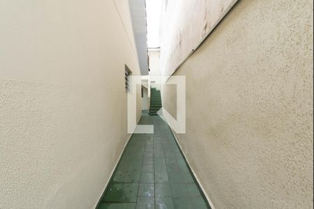 Casa à venda com 300m², 4 quartos e 2 vagas Casa à venda com 300m², 4 quartos e 2 vagasCorredor