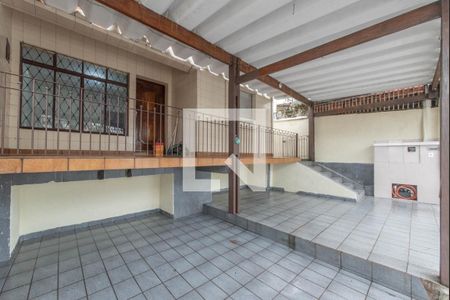 Casa à venda com 300m², 4 quartos e 2 vagas Casa à venda com 300m², 4 quartos e 2 vagasGaragem