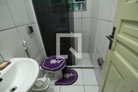 Casa de condomínio à venda com 112m², 4 quartos e 1 vagaBanheiro 2