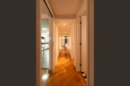 Apartamento à venda com 166m², 3 quartos e 3 vagasCorredor