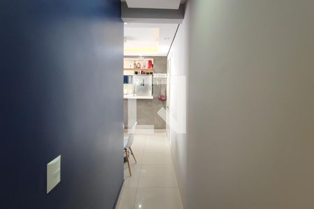 Apartamento à venda com 47m², 2 quartos e 1 vaga Apartamento à venda com 47m², 2 quartos e 1 vagaCorredor Quartos