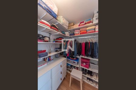 Apartamento à venda com 48m², 1 quarto e 1 vaga Apartamento à venda com 48m², 1 quarto e 1 vagaCloset