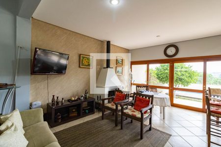 Casa à venda com 382m², 4 quartos e 2 vagas Casa à venda com 382m², 4 quartos e 2 vagasChurrasqueira