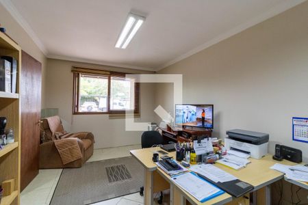 Casa à venda com 382m², 4 quartos e 2 vagas Casa à venda com 382m², 4 quartos e 2 vagasEscritório