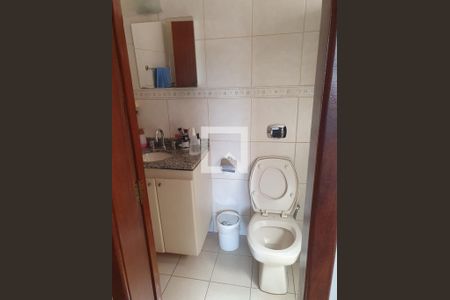 Casa para alugar com 250m², 5 quartos e 8 vagas Casa para alugar com 250m², 5 quartos e 8 vagasBanheiro
