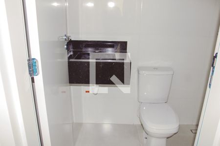 Casa à venda com 140m², 3 quartos e 2 vagas Casa à venda com 140m², 3 quartos e 2 vagasBanheiro da Suíte 2