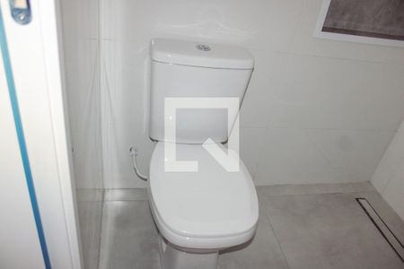 Casa à venda com 140m², 3 quartos e 2 vagas Casa à venda com 140m², 3 quartos e 2 vagasBanheiro da Suíte 3