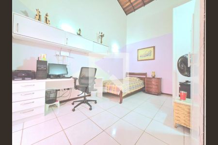 Casa à venda com 1500m², 3 quartos e 8 vagas Casa à venda com 1500m², 3 quartos e 8 vagasQuarto 2