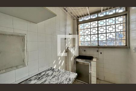 Apartamento à venda com 110m², 3 quartos e 1 vagaÁrea de Serviço