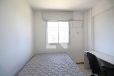 Quarto 1 de apartamento para alugar com 2 quartos, 67m² em Jacarepaguá, Rio de Janeiro