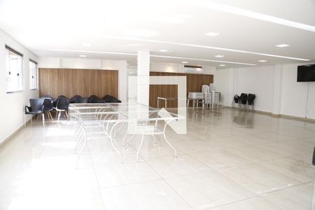 Apartamento à venda com 43m², 2 quartos e 1 vaga Apartamento à venda com 43m², 2 quartos e 1 vagaÁrea comum - Salão de festas