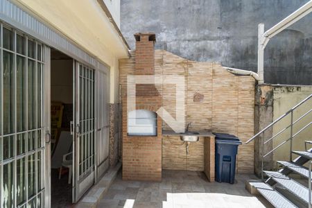 Casa à venda com 195m², 6 quartos e 1 vaga Casa à venda com 195m², 6 quartos e 1 vagaÁrea comum - Varanda gourmet