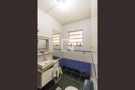 Casa à venda com 195m², 6 quartos e 1 vaga Casa à venda com 195m², 6 quartos e 1 vagaCasa 1 - Banheiro da Suíte