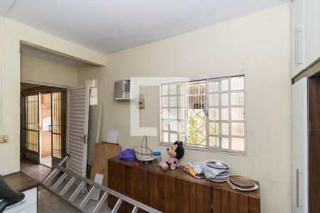 Casa à venda com 195m², 6 quartos e 1 vaga Casa à venda com 195m², 6 quartos e 1 vagaCasa 3 - Kitnet