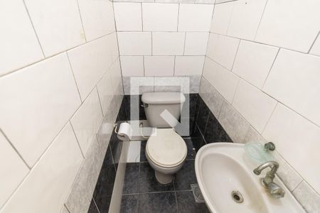 Casa à venda com 195m², 6 quartos e 1 vaga Casa à venda com 195m², 6 quartos e 1 vagaCasa 3 - Banheiro