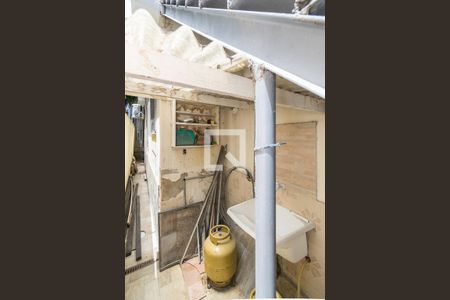 Casa à venda com 195m², 6 quartos e 1 vaga Casa à venda com 195m², 6 quartos e 1 vagaCasa 1 - Área de serviço