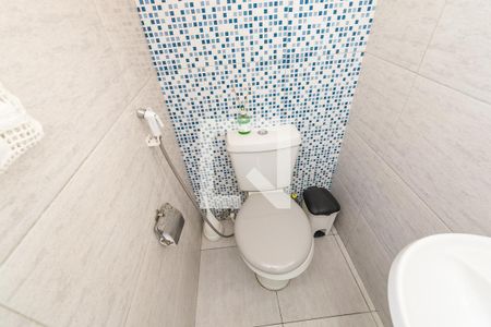 Casa à venda com 195m², 6 quartos e 1 vaga Casa à venda com 195m², 6 quartos e 1 vagaCasa 2 - Banheiro