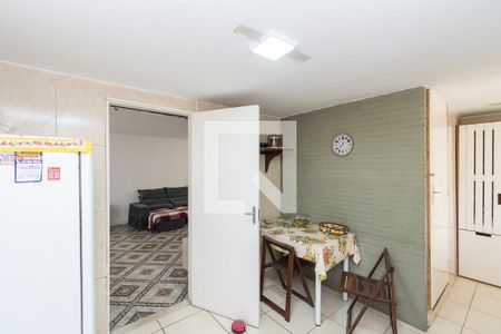 Casa à venda com 195m², 6 quartos e 1 vaga Casa à venda com 195m², 6 quartos e 1 vagaCasa 2 - Cozinha