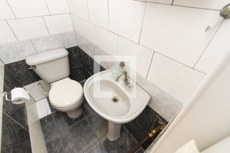 Casa à venda com 195m², 6 quartos e 1 vaga Casa à venda com 195m², 6 quartos e 1 vagaCasa 3 - Banheiro