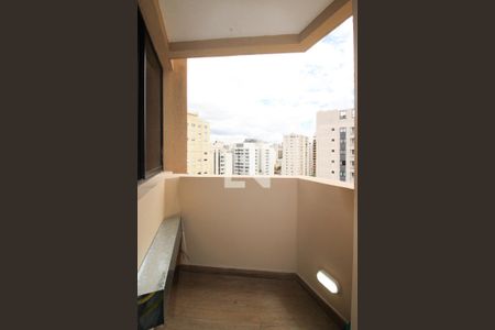 Varanda  de apartamento para alugar com 1 quarto, 43m² em Indianópolis, São Paulo