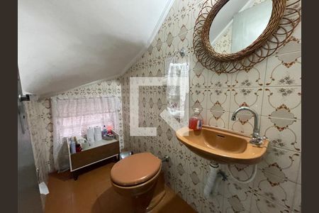 Casa à venda com 122m², 4 quartos e 2 vagas Casa à venda com 122m², 4 quartos e 2 vagasLavabo