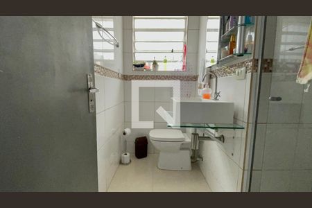 Casa à venda com 122m², 4 quartos e 2 vagas Casa à venda com 122m², 4 quartos e 2 vagasBanheiro da Suíte 1