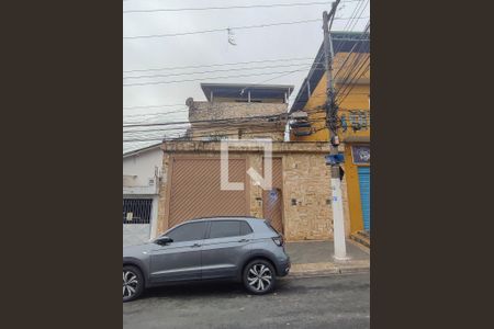 Casa à venda com 350m², 3 quartos e 2 vagas Casa à venda com 350m², 3 quartos e 2 vagasFachada