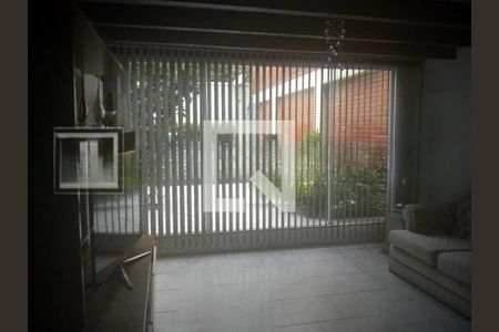 Casa de condomínio à venda com 241m², 3 quartos e 1 vaga