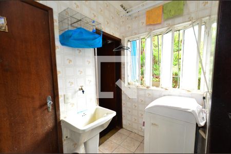 Apartamento à venda com 84m², 3 quartos e 1 vaga Apartamento à venda com 84m², 3 quartos e 1 vagaArea serviço