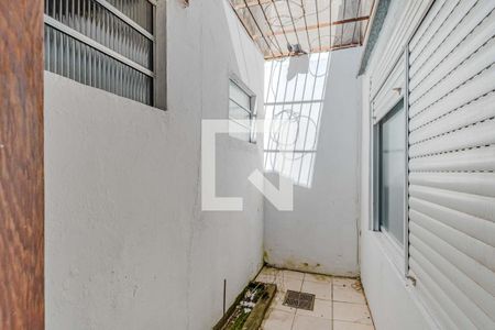 Sala de casa para alugar com 4 quartos, 163m² em Guarujá, Porto Alegre