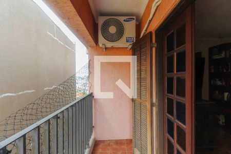 Casa à venda com 499m², 8 quartos e 6 vagas Casa à venda com 499m², 8 quartos e 6 vagasVaranda Quarto 2