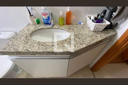 Apartamento à venda com 70m², 2 quartos e 1 vaga Apartamento à venda com 70m², 2 quartos e 1 vagaBanheiro Social