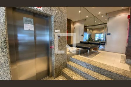 Apartamento à venda com 70m², 2 quartos e 1 vaga Apartamento à venda com 70m², 2 quartos e 1 vagaHall de entrada