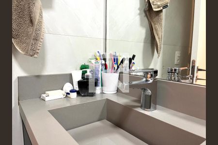 Apartamento à venda com 70m², 2 quartos e 2 vagasBanheiro Corredor