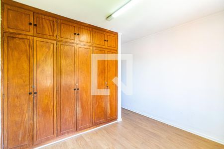 Casa à venda com 300m², 3 quartos e 2 vagas Casa à venda com 300m², 3 quartos e 2 vagasQuarto 01