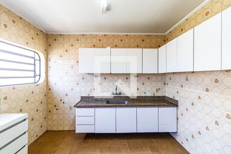 Casa à venda com 300m², 3 quartos e 2 vagas Casa à venda com 300m², 3 quartos e 2 vagasCozinha