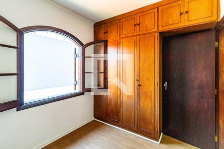 Casa à venda com 300m², 3 quartos e 2 vagas Casa à venda com 300m², 3 quartos e 2 vagasQuarto 02