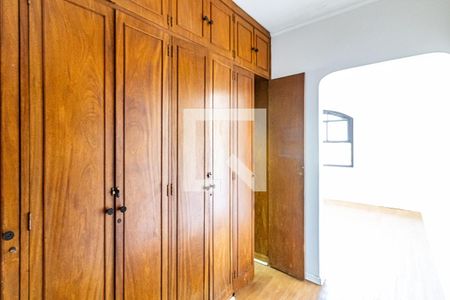 Casa à venda com 300m², 3 quartos e 2 vagas Casa à venda com 300m², 3 quartos e 2 vagasSuite - Closet