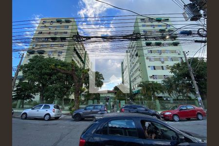 Apartamento à venda com 45m², 2 quartos e 1 vaga Apartamento à venda com 45m², 2 quartos e 1 vagaFachada